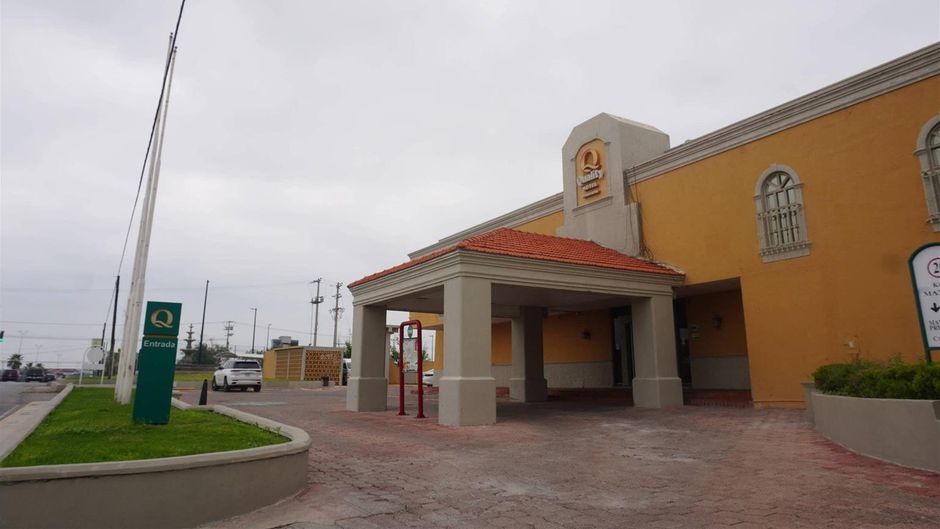 Quality Inn Exterior