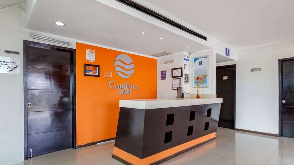 Comfort Inn Cancun Aeropuerto Lobby