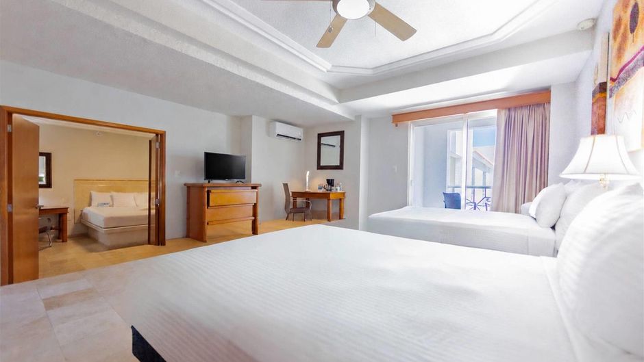 Quality Inn Mazatlan Suite