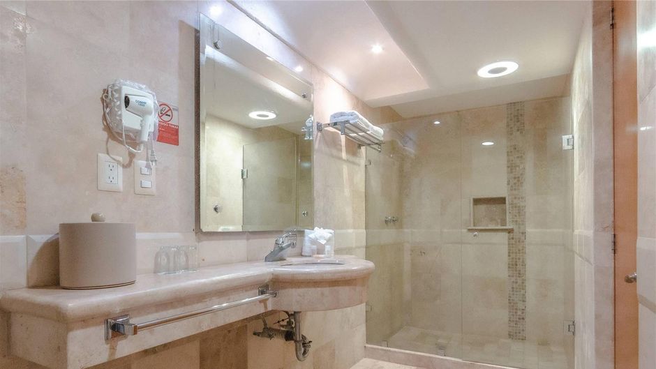 Quality Inn Mazatlan Room