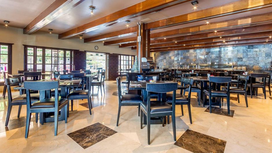 Quality Inn Mazatlan Restaurant