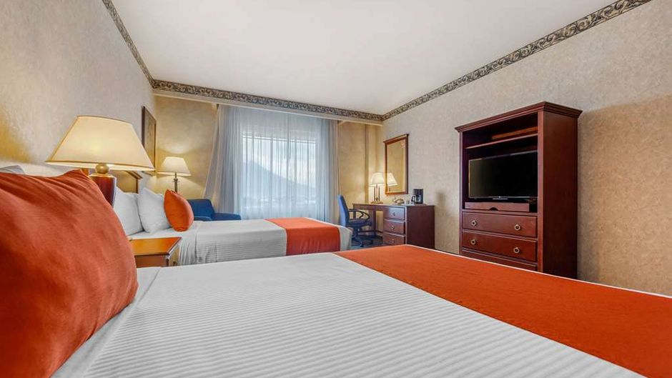 Quality Inn Monterrey La Fe Room