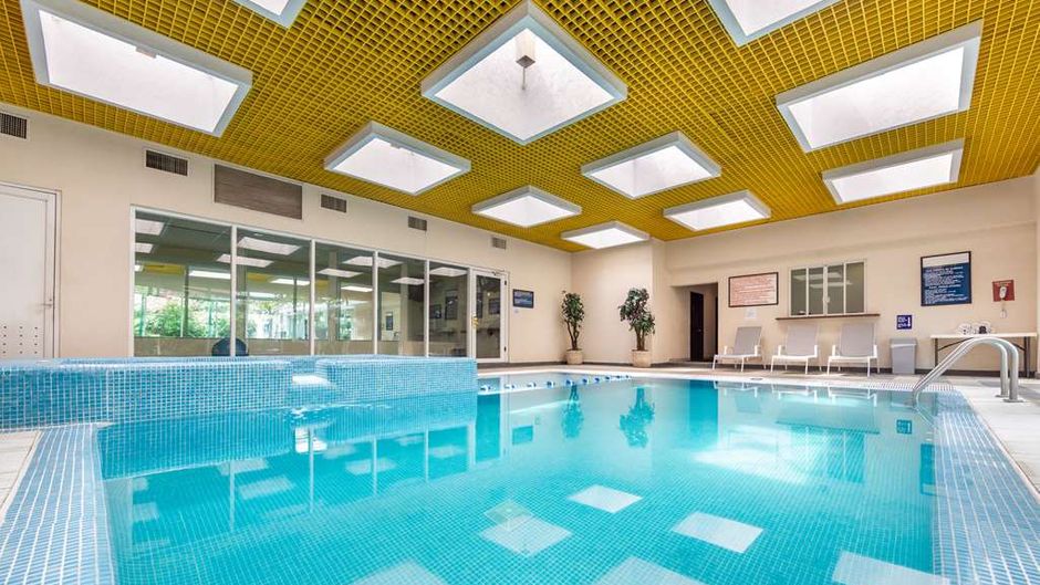 Quality Inn Monterrey La Fe Pool
