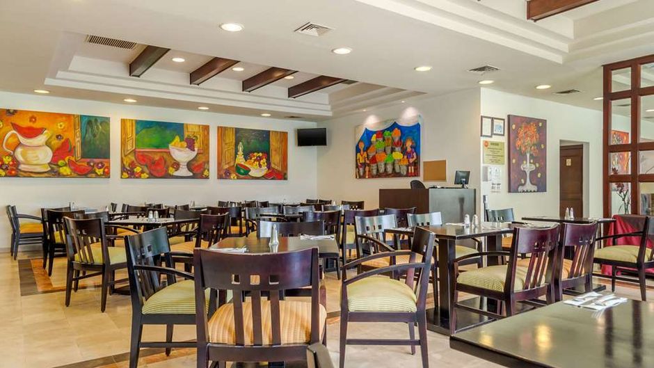 Quality Inn Monterrey La Fe Restaurant