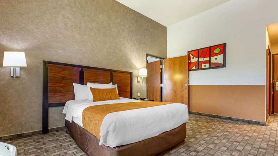 Comfort Inn Room