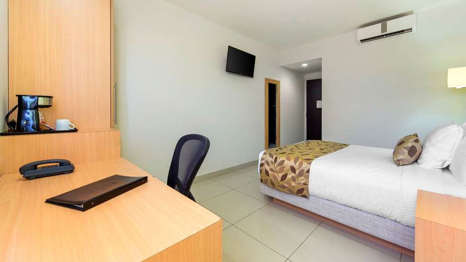 Sleep Inn Culiacan Room
