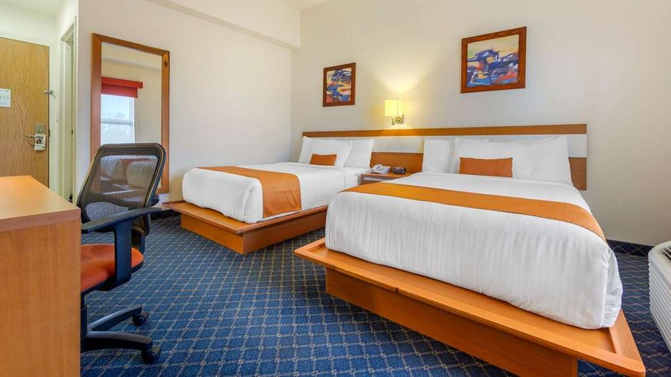 Sleep Inn Monclova Room