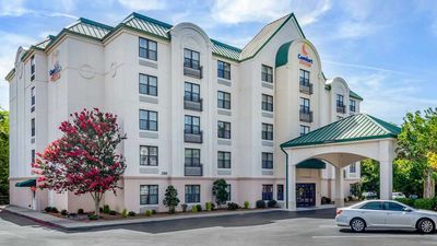 Comfort Suites Hanes Mall