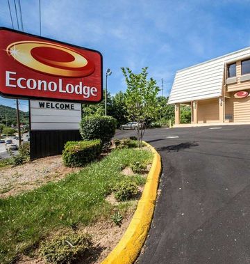 Econo Lodge Biltmore