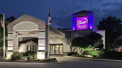 Sleep Inn & Suites near Ft Bragg