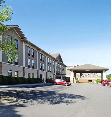 Quality Inn & Suites University