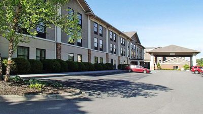 Quality Inn & Suites University