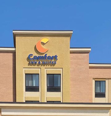 Comfort Inn and Suites Watford City