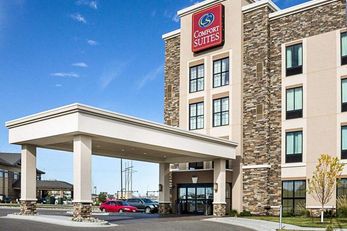 Comfort Suites Fargo