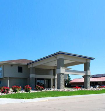 Econo Lodge Inn and Suites Kearney South