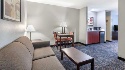 Quality Inn & Suites Lincoln