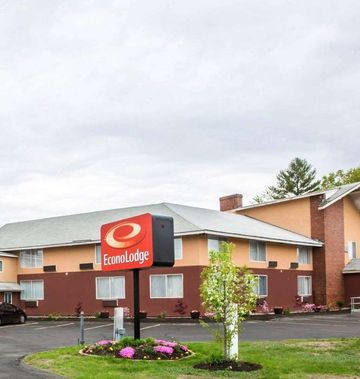 Econo Lodge Lakes Region