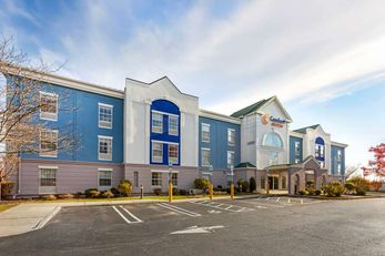 Comfort Suites East Brunswick