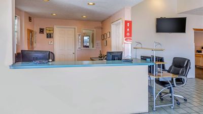 Econo Lodge Inn and Suites Socorro