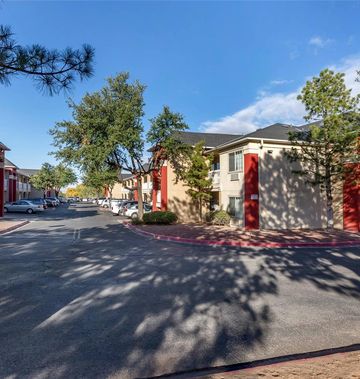 Suburban Studios Albuquerque Uptown