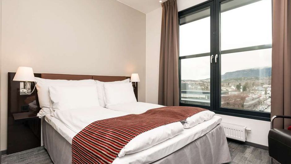 Quality Airport Hotel Room