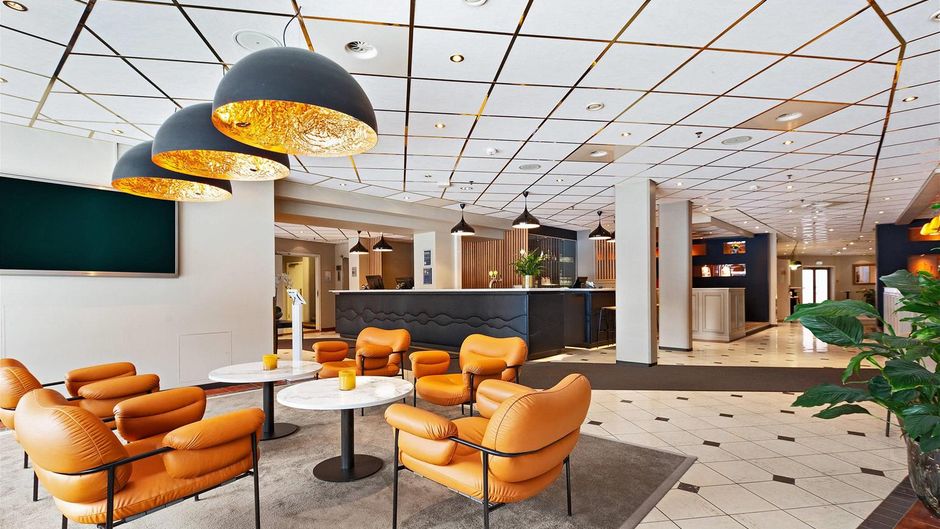 Quality Hotel Augustin Lobby