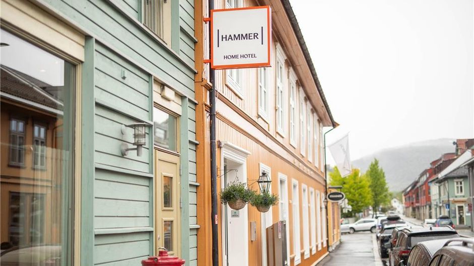 Home Hotel Hammer Exterior