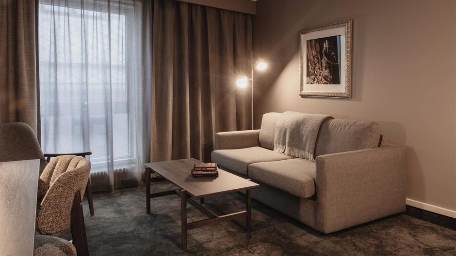 Home Hotel Grand Olav Room