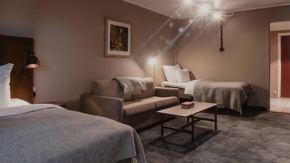 Home Hotel Grand Olav Room