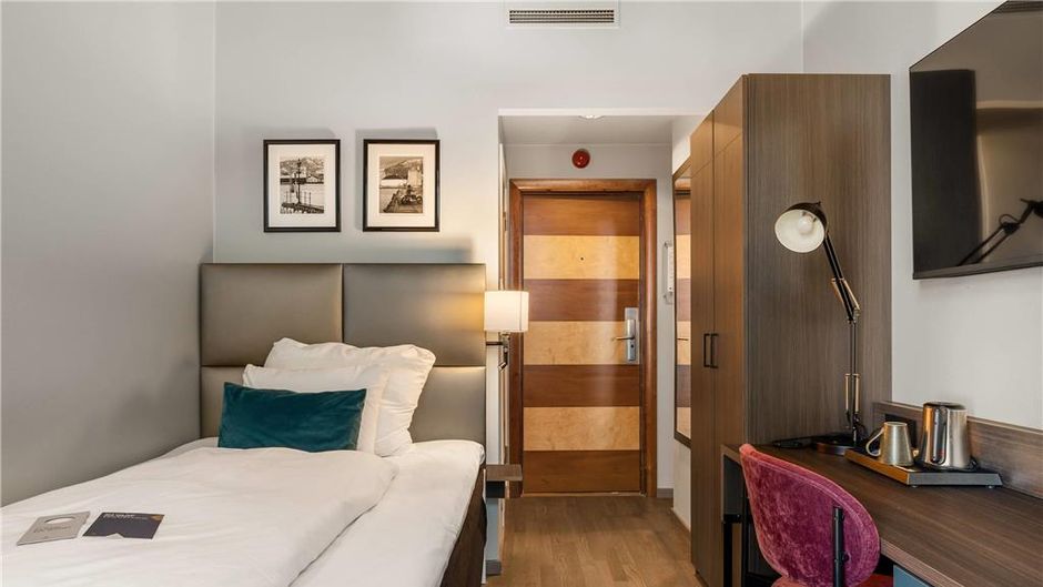 Clarion Hotel Admiral Room
