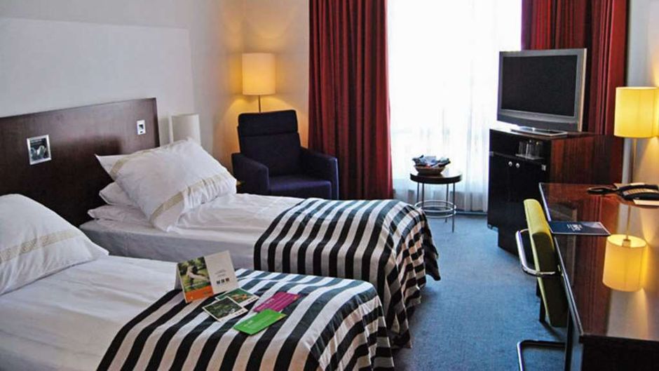 Quality Grand Hotel Room