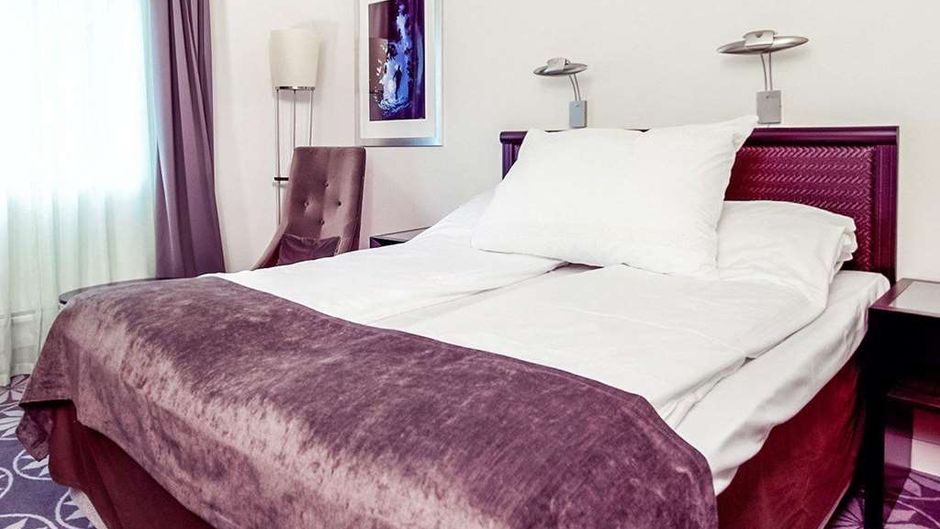 Home Hotel Aurora Room