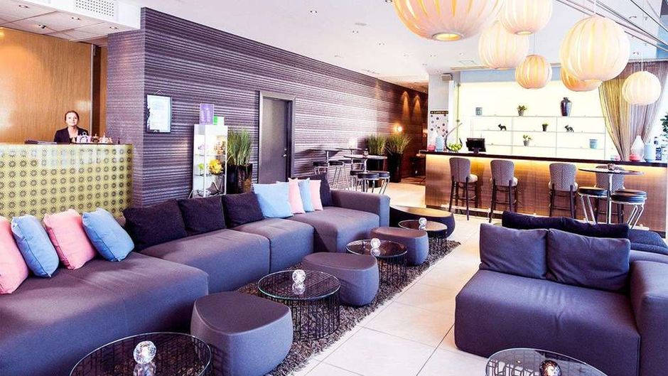 Home Hotel Aurora Lobby