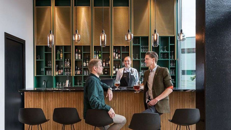 Quality Hotel Pond Restaurant