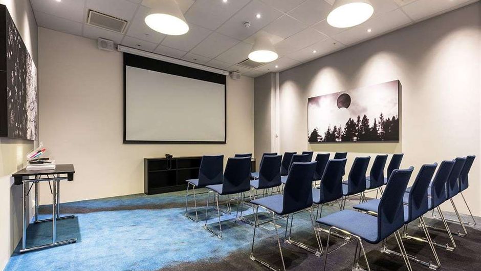 Quality Hotel Pond Meeting