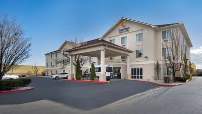 Comfort Inn & Suites Airport