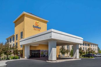 Comfort Suites