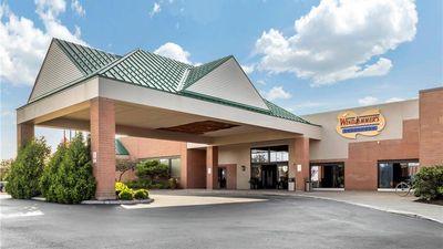 Clarion Hotel Marina & Conference Ctr