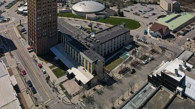 Quality Hotel & Suites at the Falls