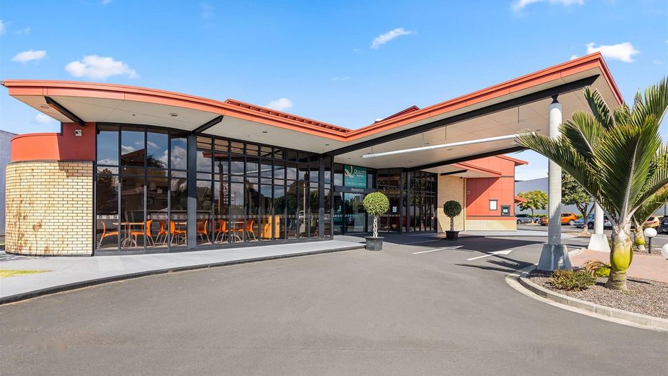 Quality Hotel Lincoln Green Exterior
