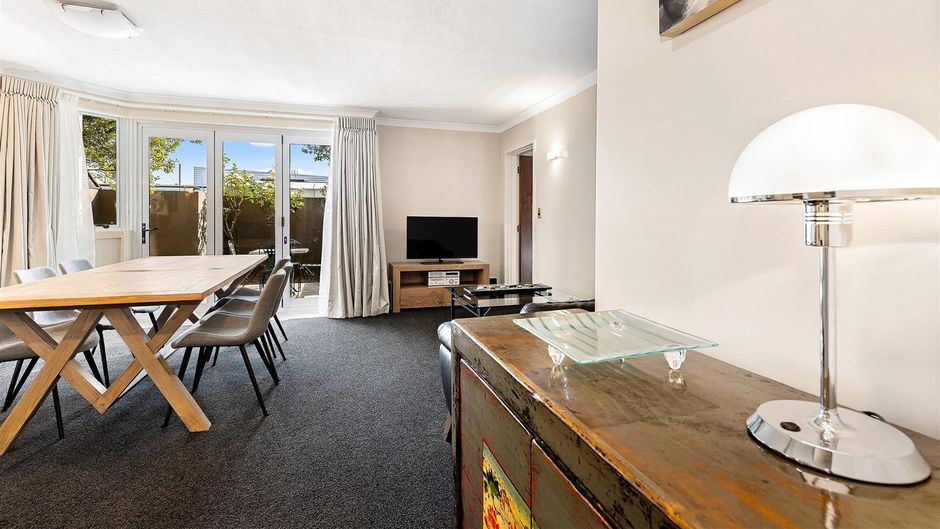 Hotel Elms Christchurch, Ascend Hotel Suite