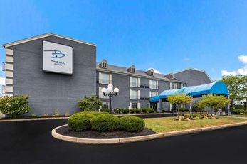 The Blu Hotel, Ascend Hotel Collection