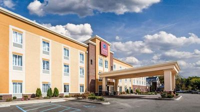 Comfort Suites