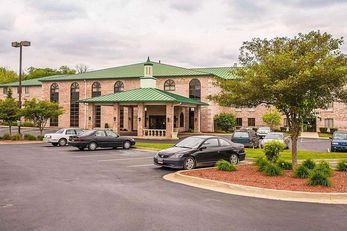Quality Inn & Suites Forest Park