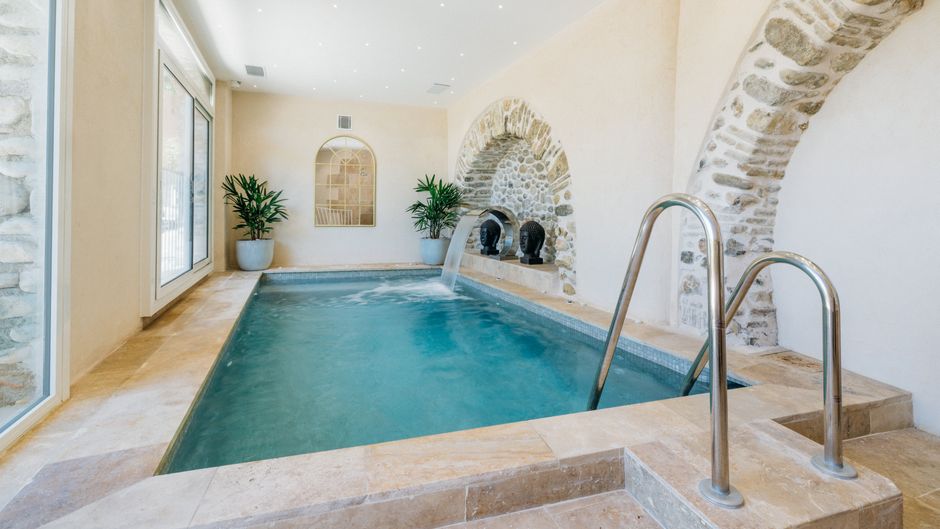 Chateau Le Cagnard Pool