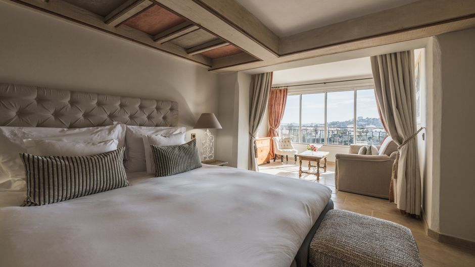 Chateau Le Cagnard Suite