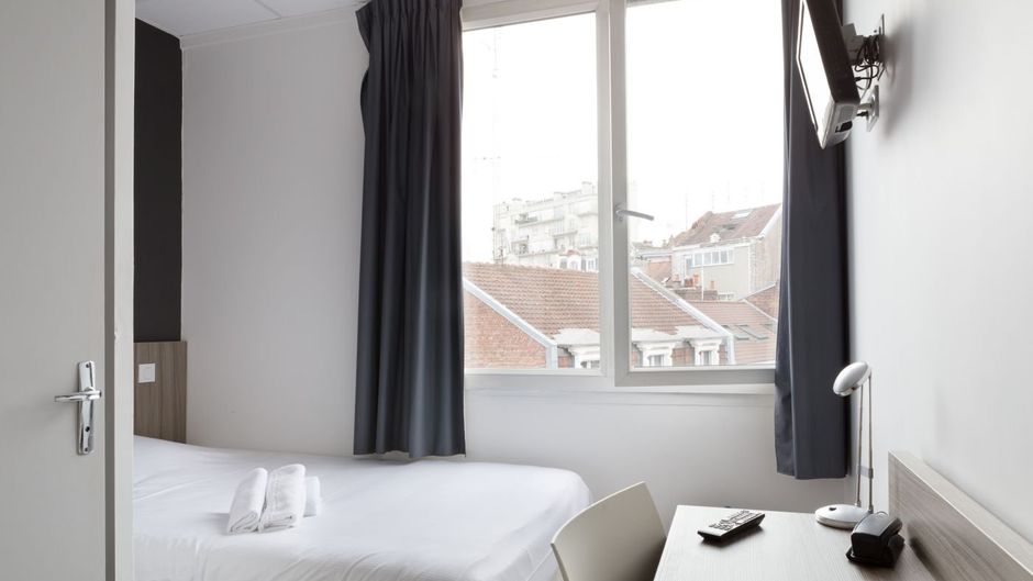 Lille City Hotel Room