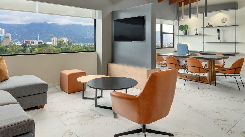 Crowne Plaza Hotel San Jose Corobici Suite
