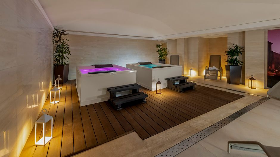 Hotel Indigo Roma-St George Pool