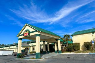 Super Inn & Suites